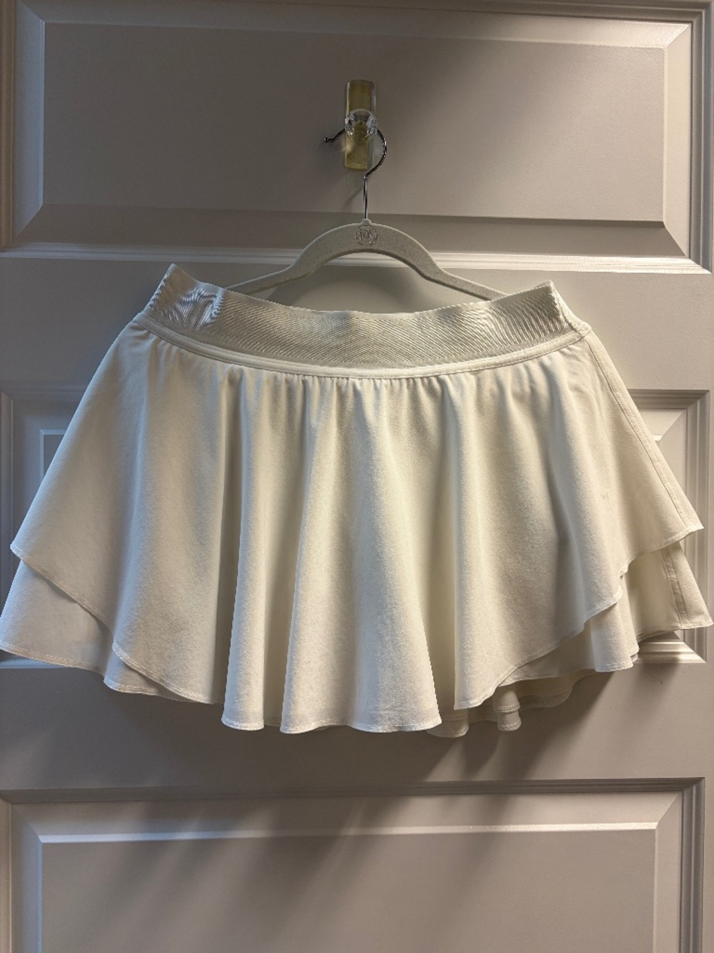 EUC Lululemon Court Revival Hi-Rise HR White Skort 8